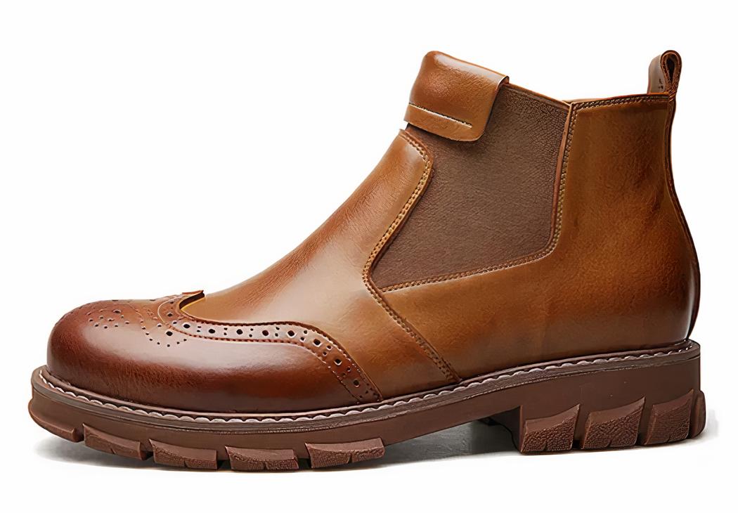 Boots santiag rétro en cuir pour homme sur fond blanc