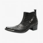 Bottines homme santiag effet peau de crocodile en cuir sur fond gris
