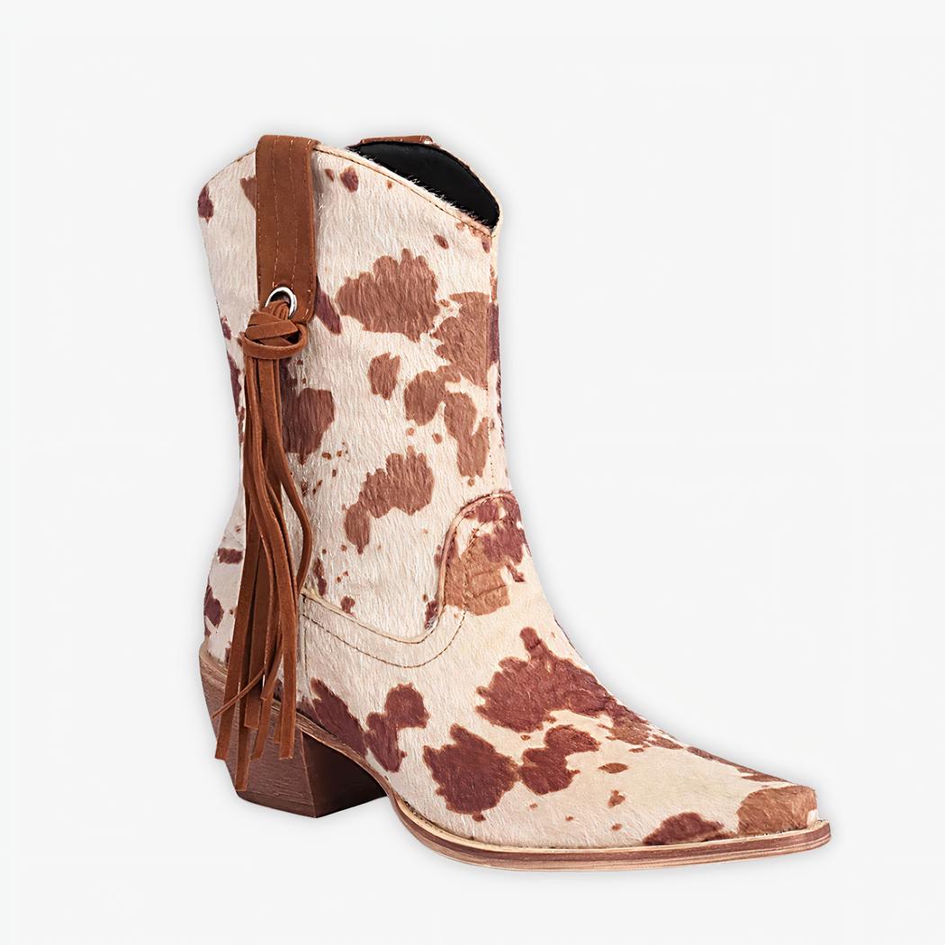 Santiag courte femme vintage au style cowboy sur fond gris