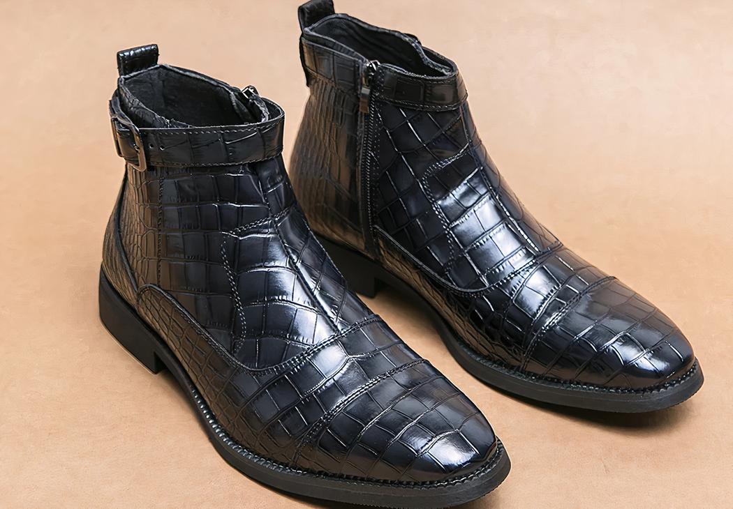 Santiag crocodile homme chic au style luxueux noire posée sur le sol