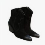 Santiag en daim noir avec talon épais pour femme, sur fond gris