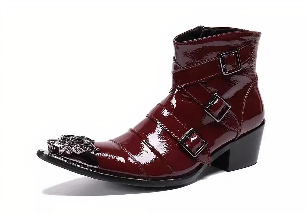 Santiag homme basse en cuir verni avec lanières sur fond blanc