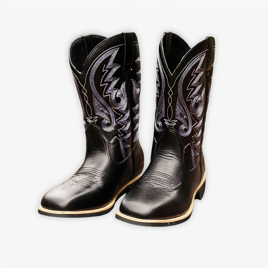 Santiag homme originale au style cowboy noire sur fond gris